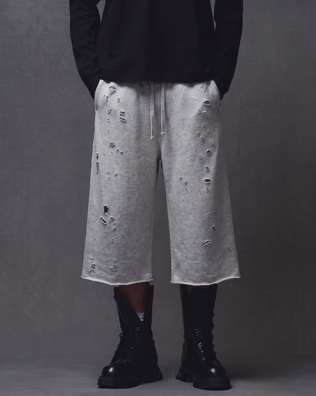LONG SWEAT SHORT - DISTRESSED HEATHER GREY