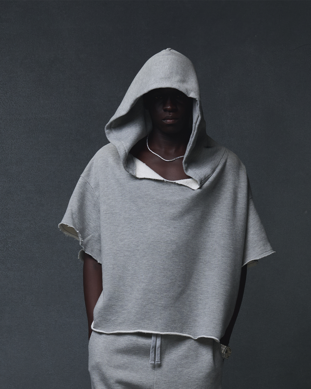 CUT OFF HOODIE -HEATHER GREY