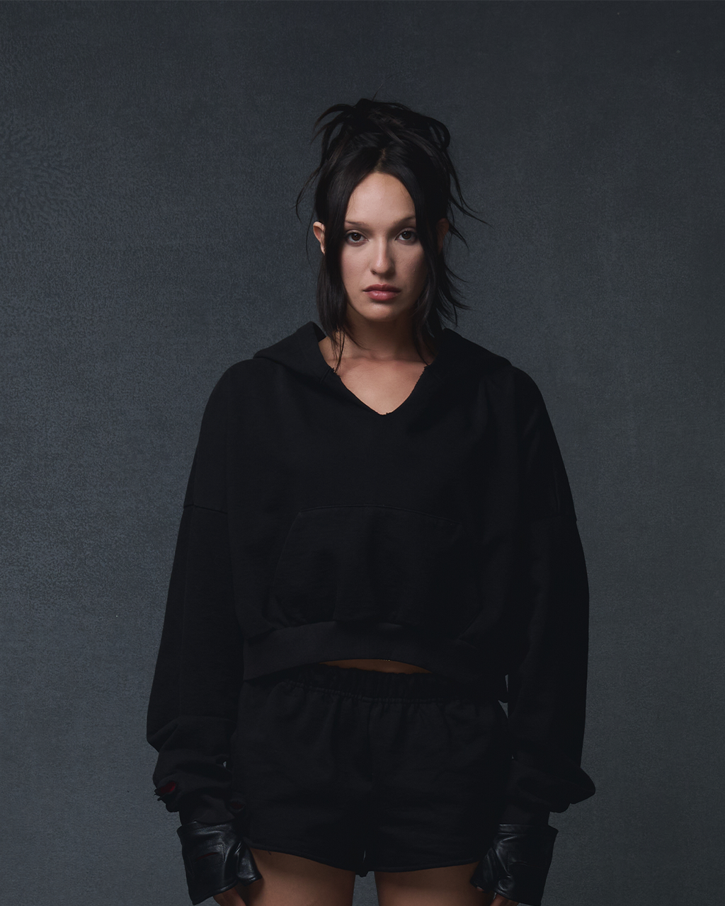 WOMENS CROPPED HOODIE  - BLACK