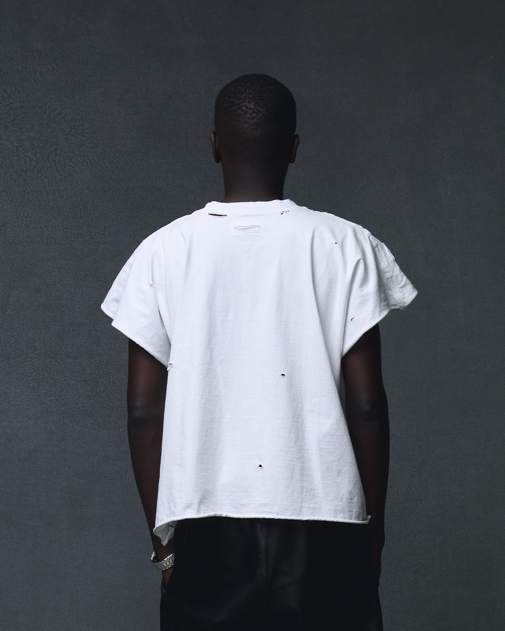 FLAGSHIP TEE - DISTRESSED WHITE