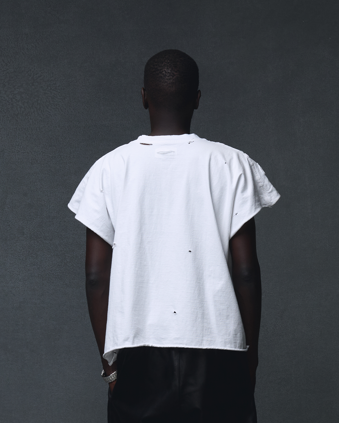 FLAGSHIP TEE - DISTRESSED WHITE