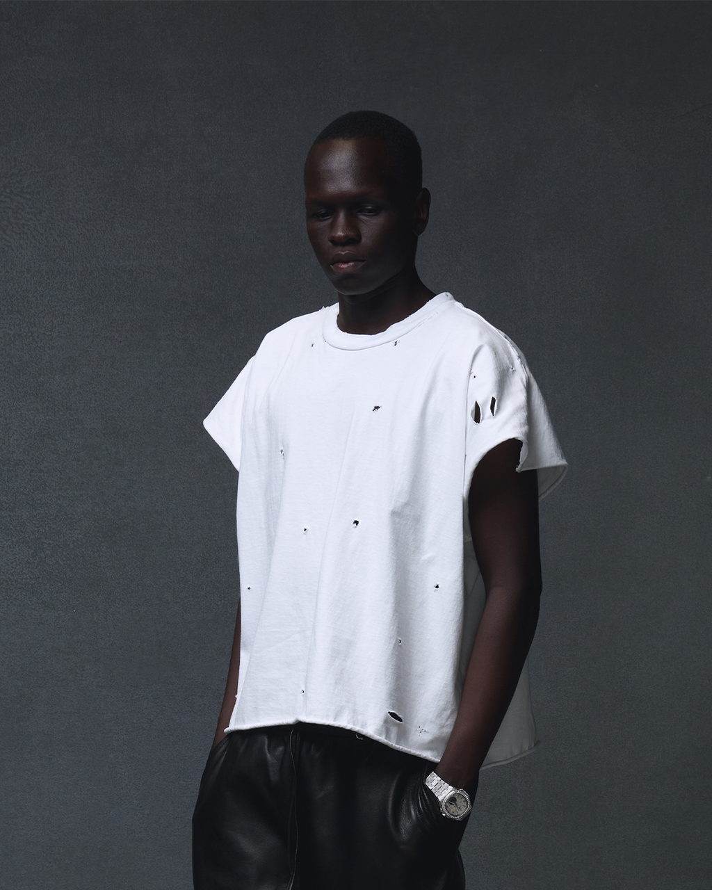 FLAGSHIP TEE - DISTRESSED WHITE