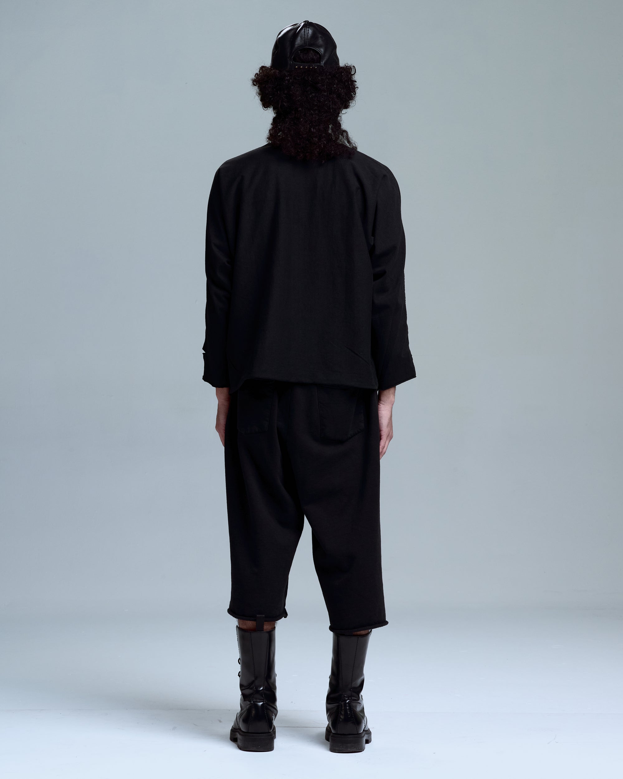 LONG SWEAT SHORT - BLACK