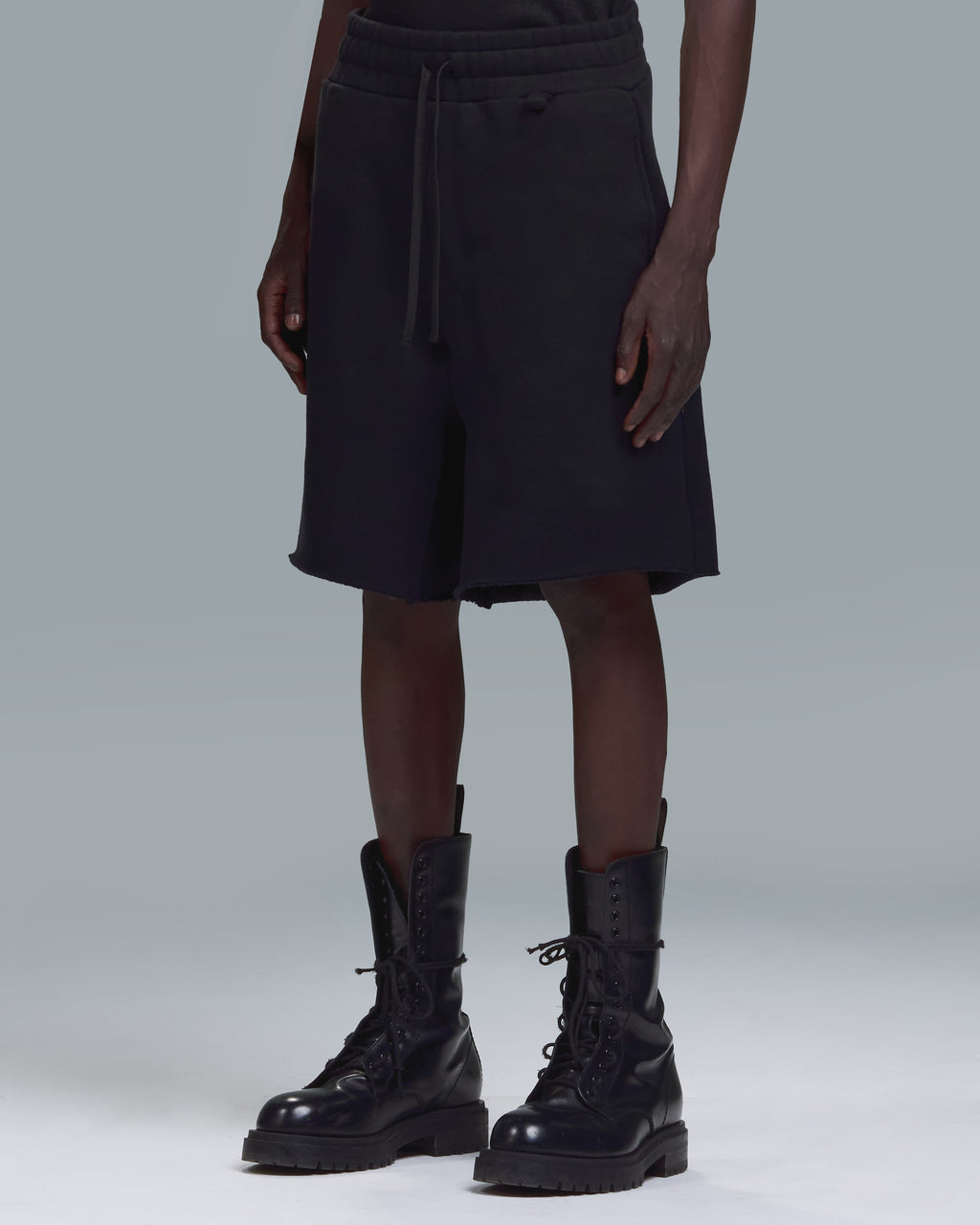 SWEAT SHORT - BLACK