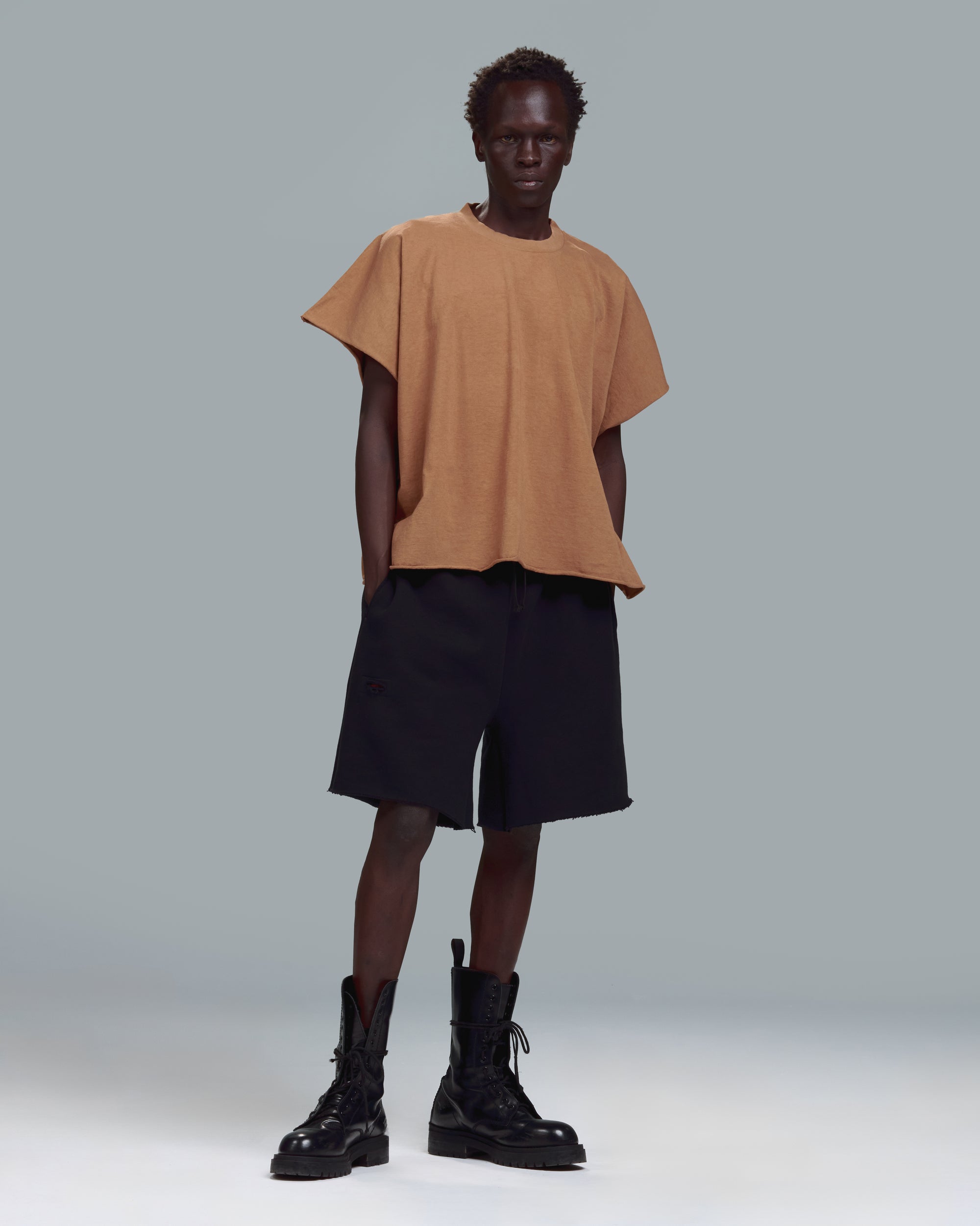 SWEAT SHORT - BLACK